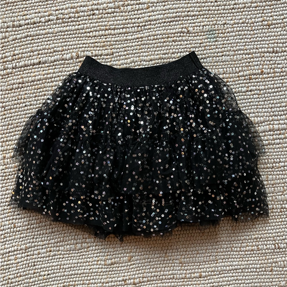 Cotton on kids, black star sequence tulle skirt size 7/8